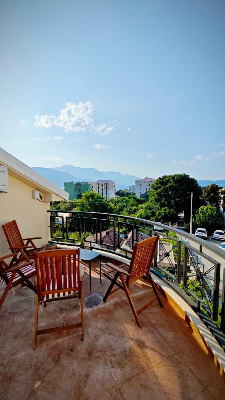 Apartmani Radovic Bijela Exterior photo